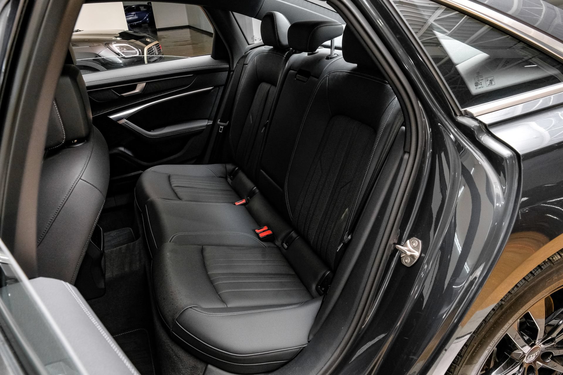 Used 2023 Audi A6 Premium Plus w/ Premium Plus Package AWD/4WD image 40