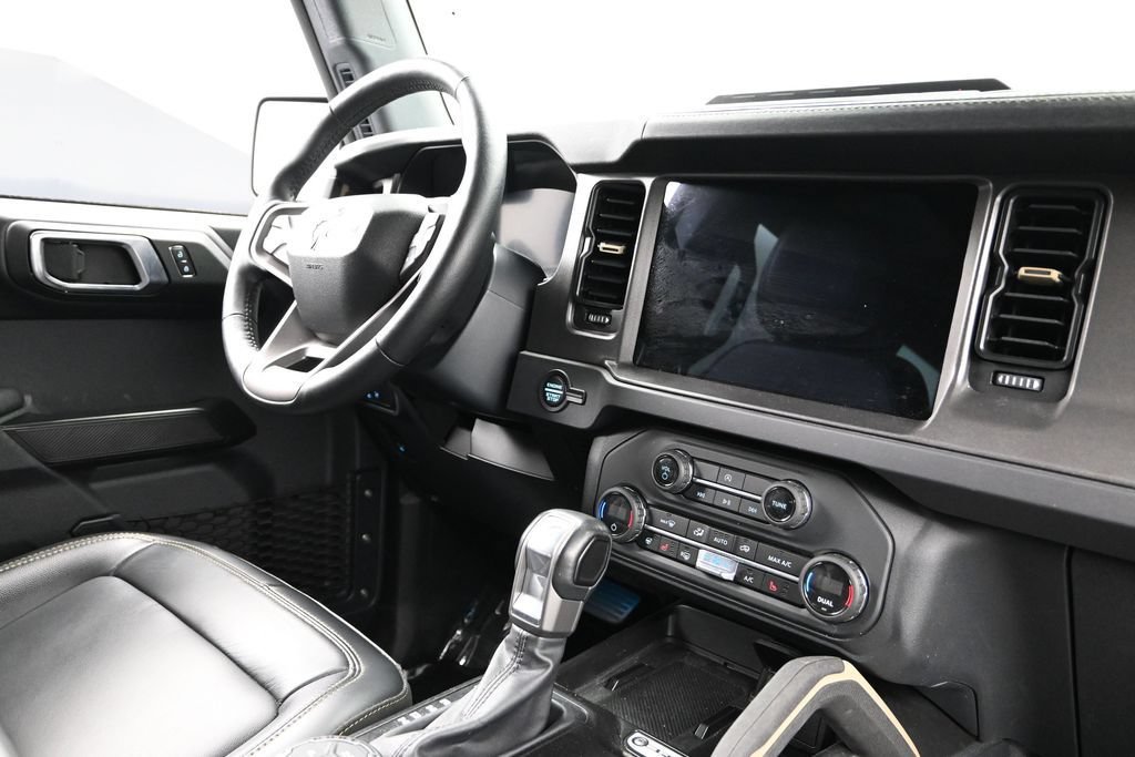Used 2025 Ford Bronco Badlands AWD/4WD image 15