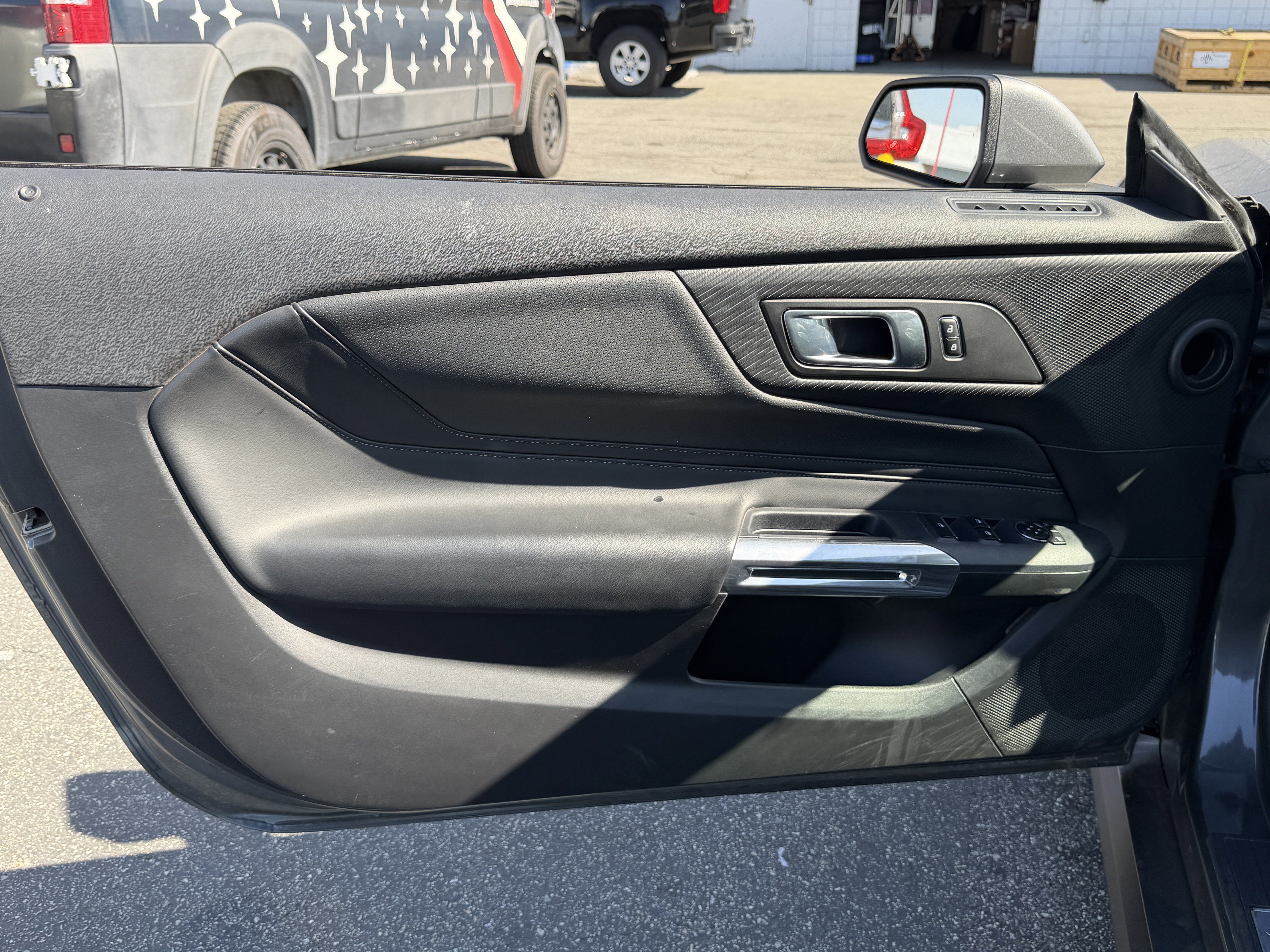 Used 2025 Ford Mustang Premium RWD image 10