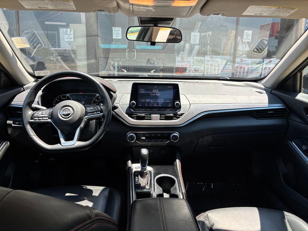 Used 2024 Nissan Altima 2.5 SR FWD image 13