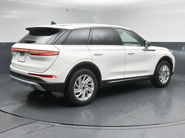 Used 2023 Lincoln Corsair AWD image 7
