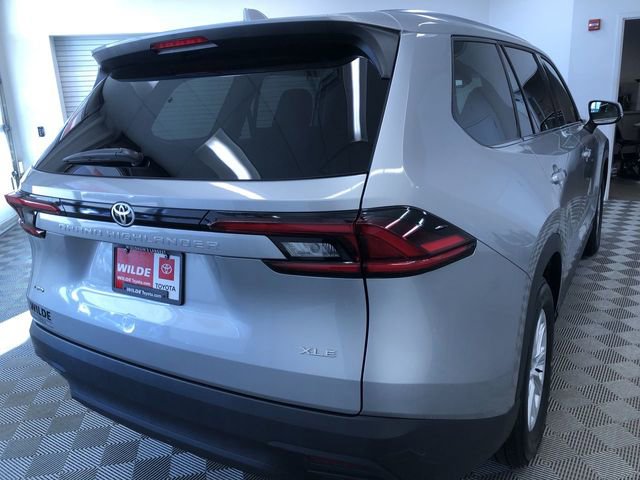 Used 2025 Toyota Grand Highlander AWD image 37