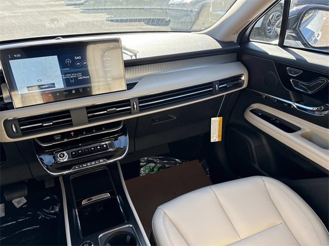 New 2026 Lincoln Corsair Premiere image 15