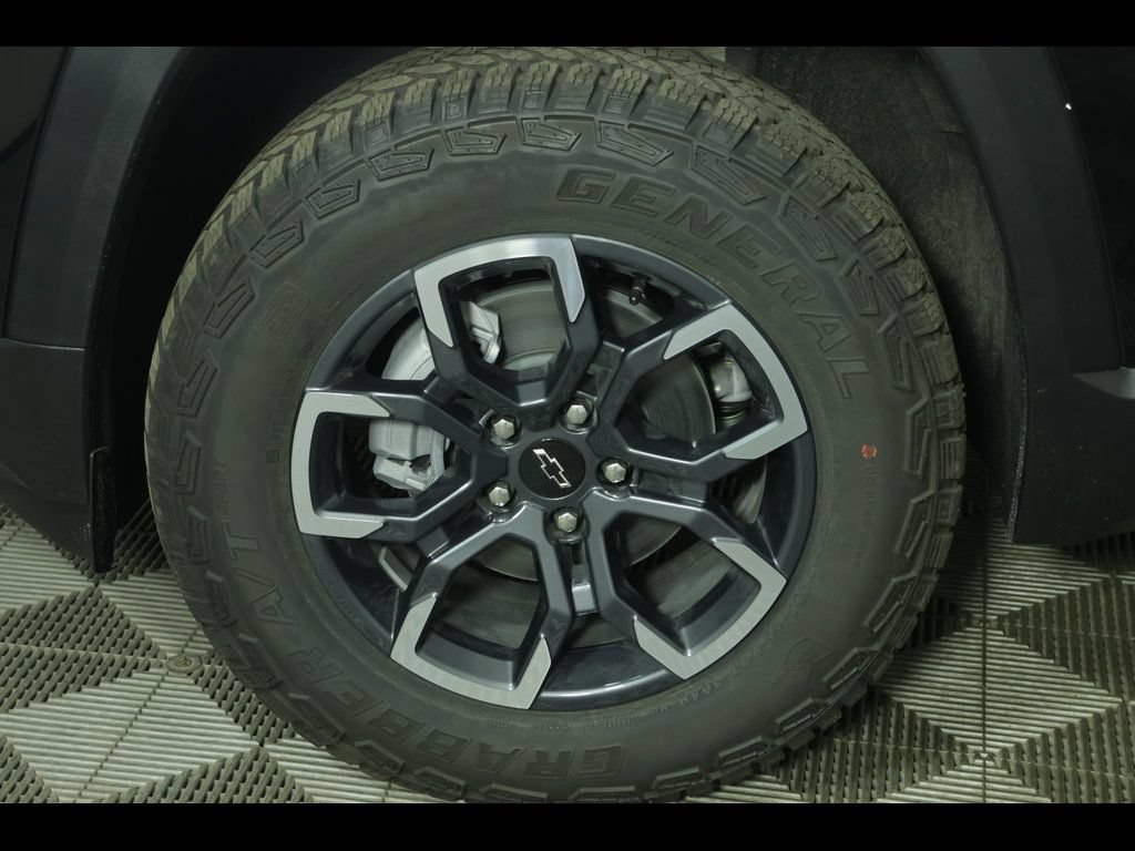 New 2026 Chevrolet Equinox ACTIV FWD image 15