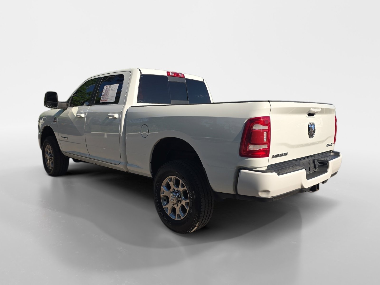 Used 2024 RAM 2500 Laramie w/ Safety Group AWD/4WD image 3