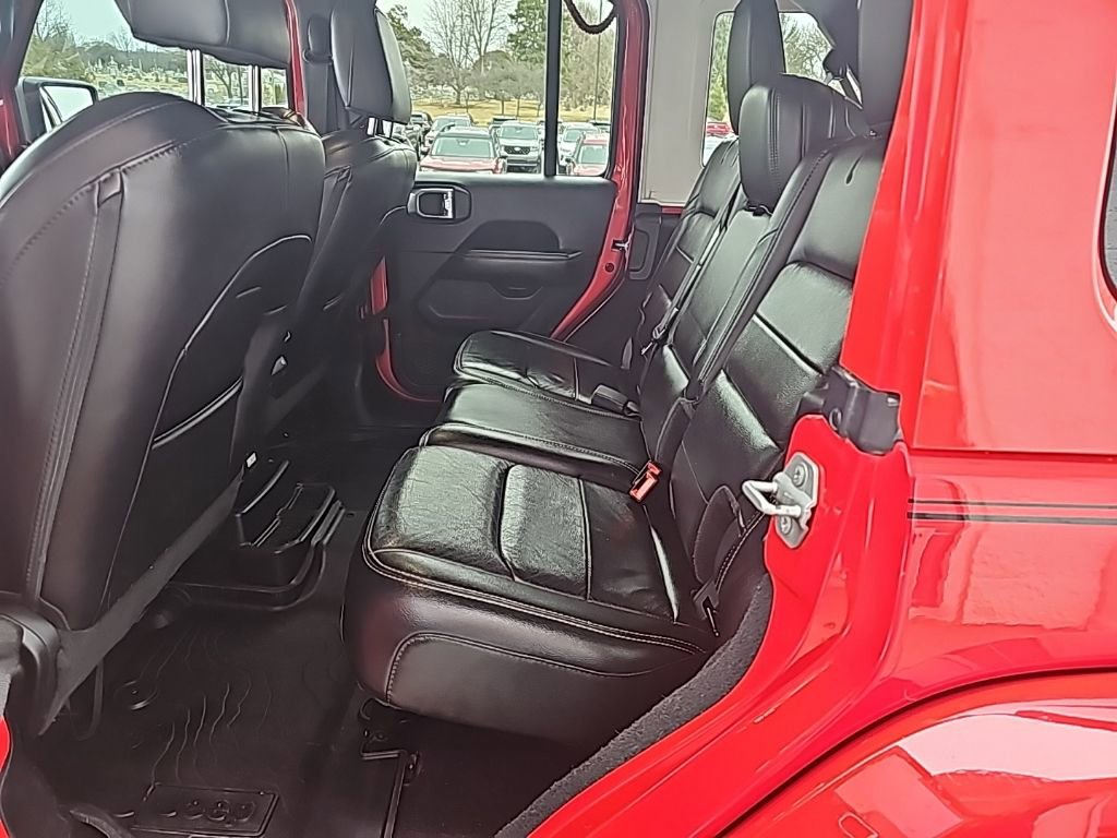 Used 2020 Jeep Wrangler Unlimited Sahara image 11