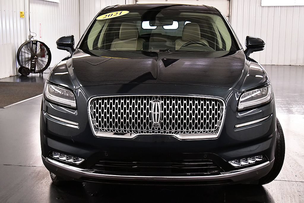 Used 2021 Lincoln Nautilus Reserve w/ Equipment Group 202A AWD/4WD image 2