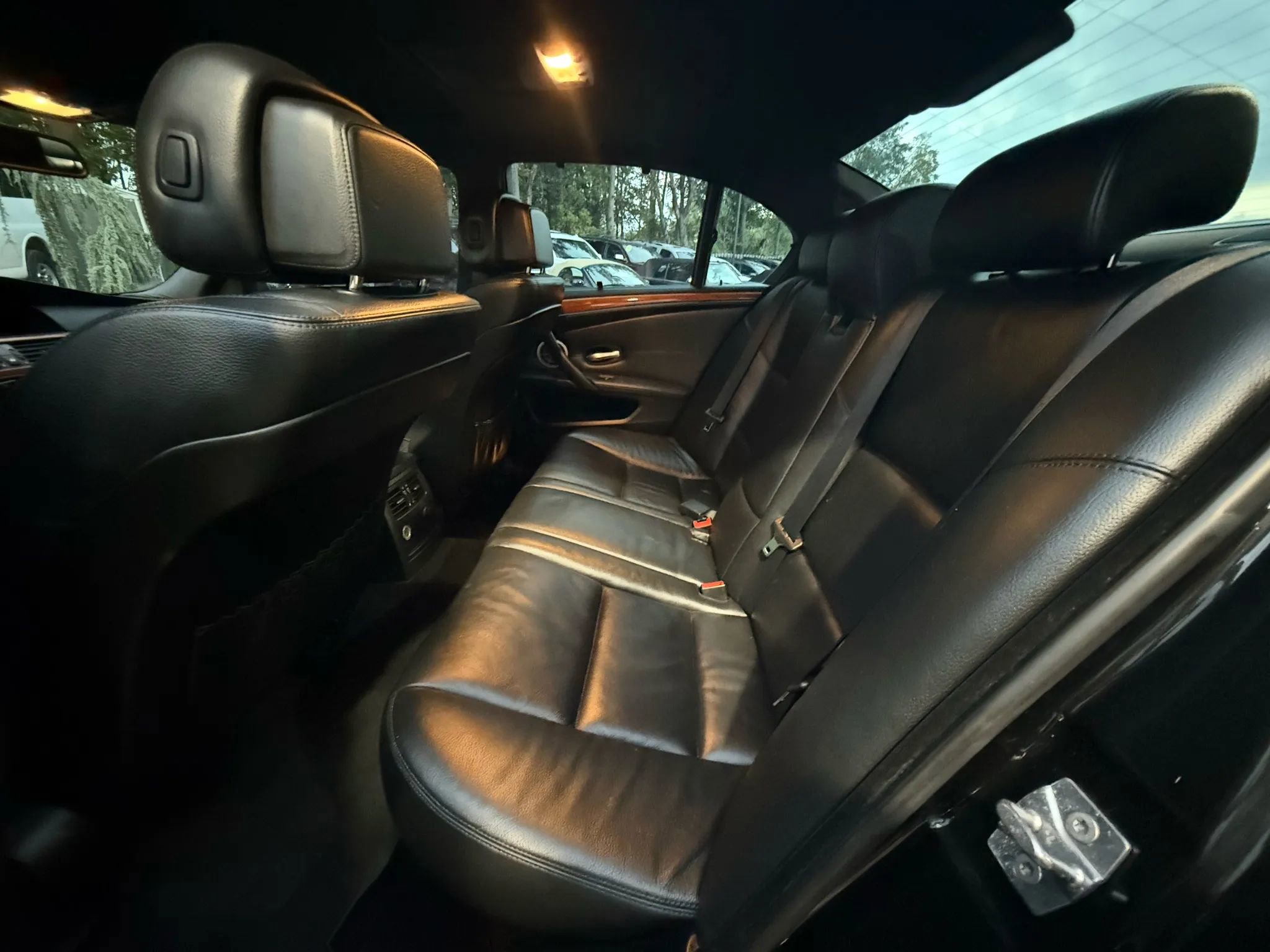 Used 2010 BMW M5 image 17