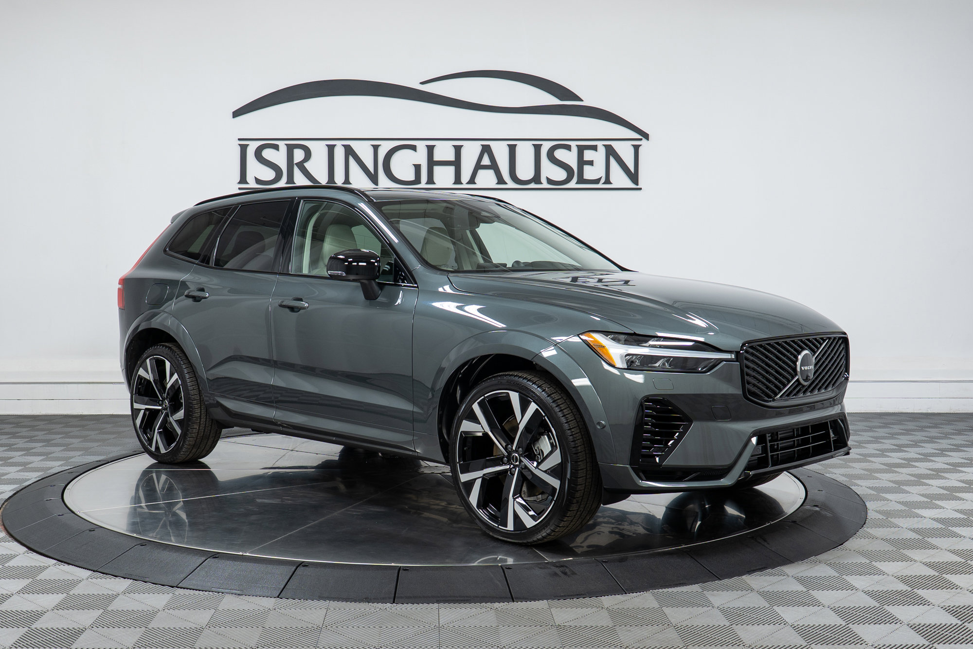 New 2026 Volvo XC60 T8 Ultra image 3