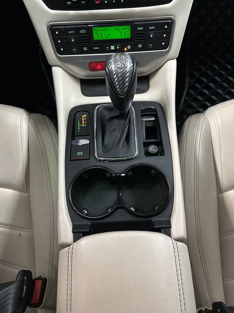 Used 2015 Maserati GranTurismo Sport RWD image 25