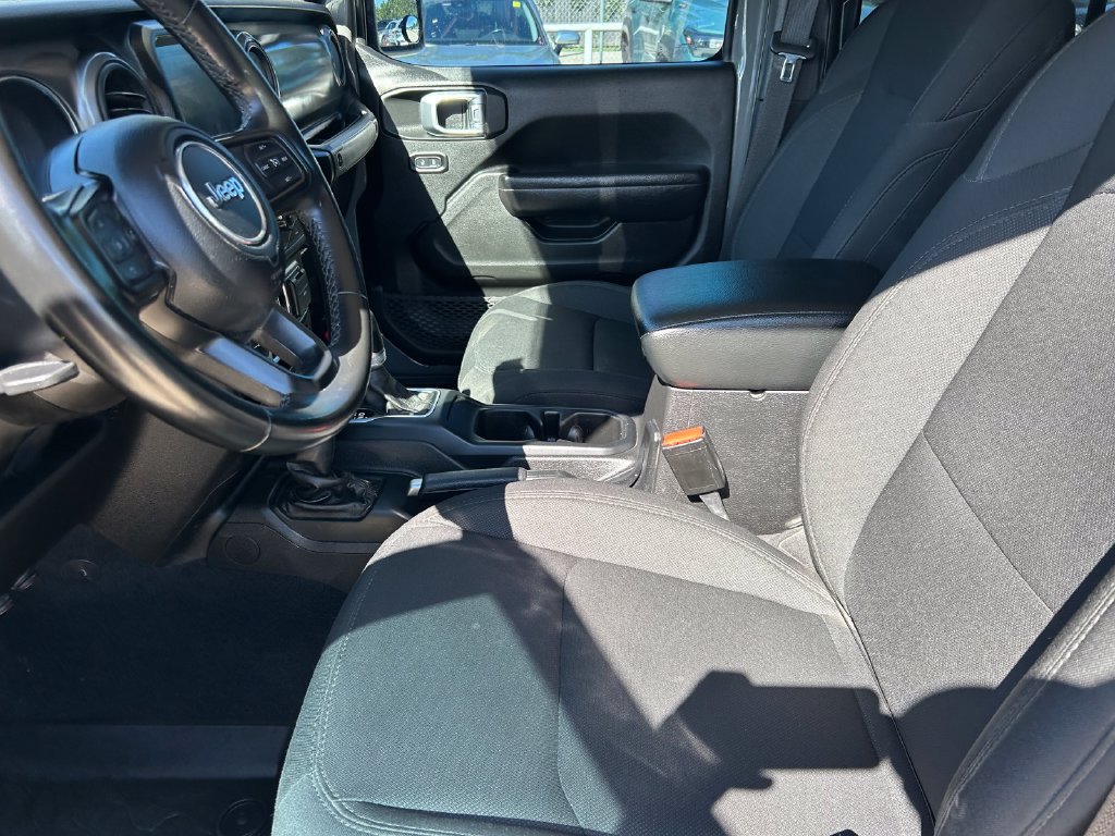 Used 2022 Jeep Gladiator Sport AWD/4WD image 11