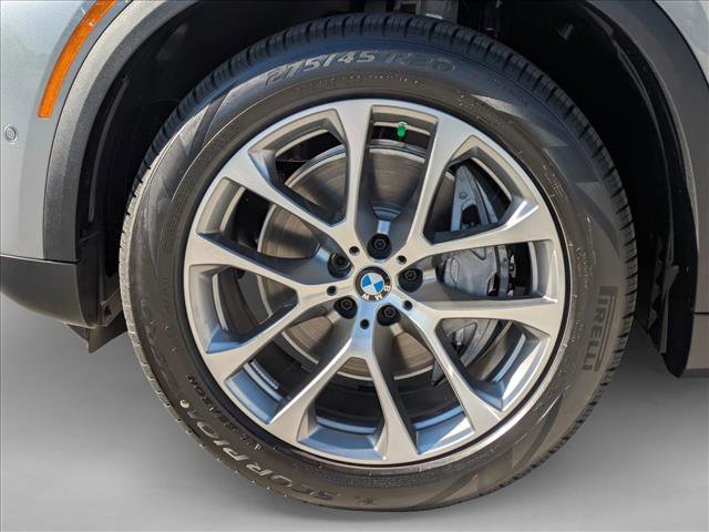 New 2026 BMW X5 xDrive50e w/ Climate Comfort Package image 10