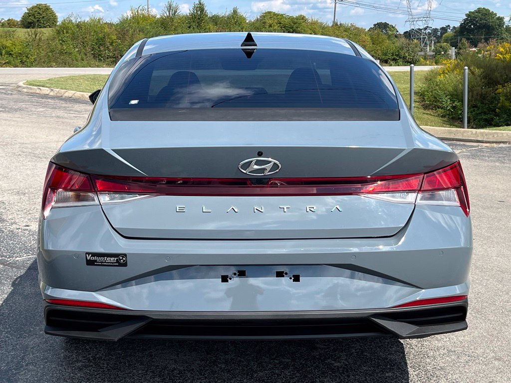 Used 2021 Hyundai Elantra SEL FWD image 7