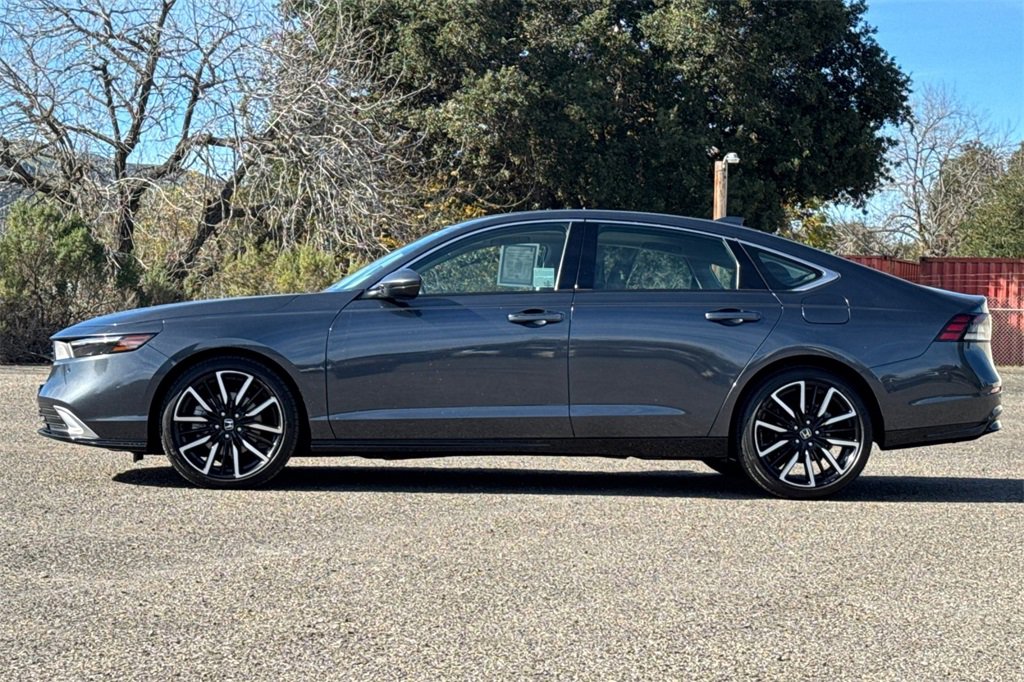 Used 2023 Honda Accord Touring image 7