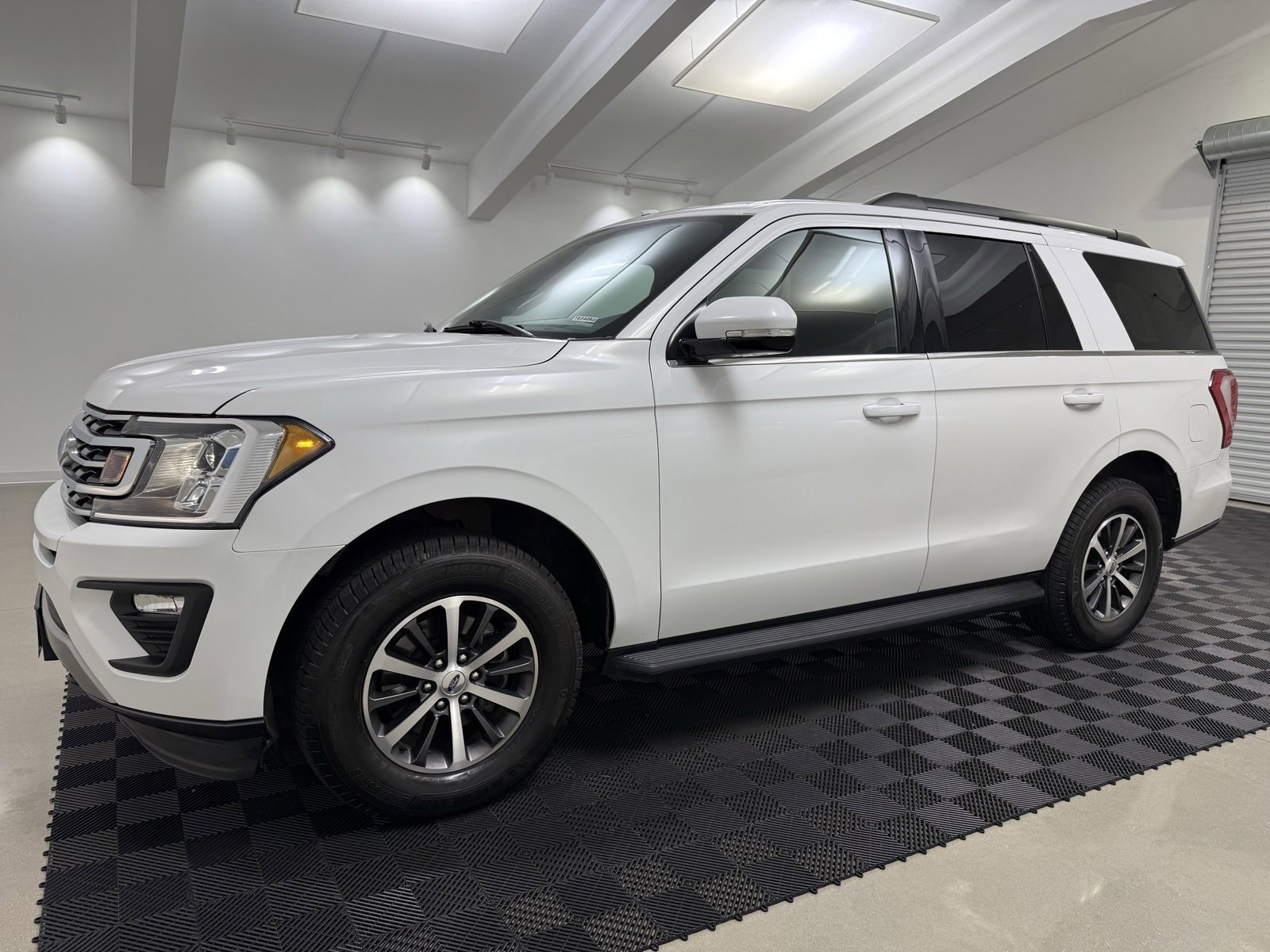 Used 2019 Ford Expedition XLT w/ Equipment Group 201A image 3