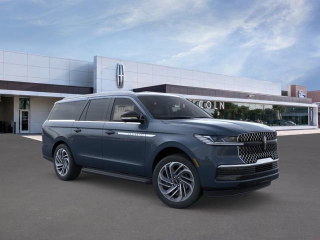 New 2026 Lincoln Navigator L Premier AWD/4WD image 8