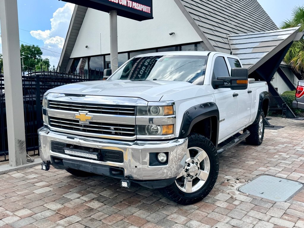 Used 2015 Chevrolet Silverado 2500 W/T w/ WT Convenience Package AWD/4WD image 3