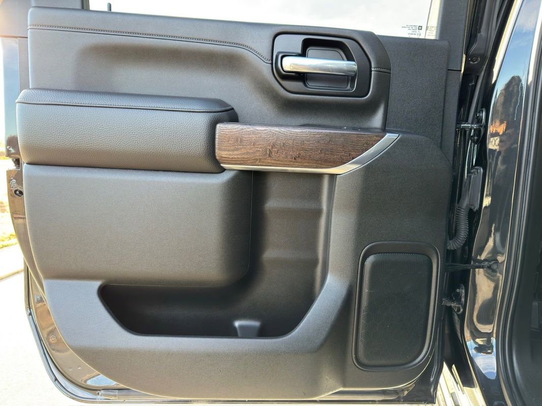 Used 2020 GMC Sierra 2500 Denali w/ Denali Ultimate Package image 18