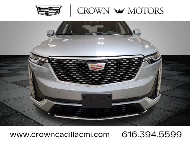 Certified 2025 Cadillac XT6 Luxury image 8