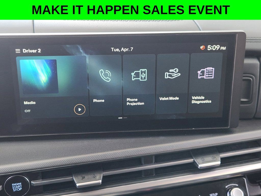 Used 2025 Hyundai Santa Fe SEL FWD image 12