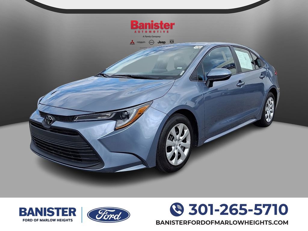 Used 2024 Toyota Corolla LE FWD image 1