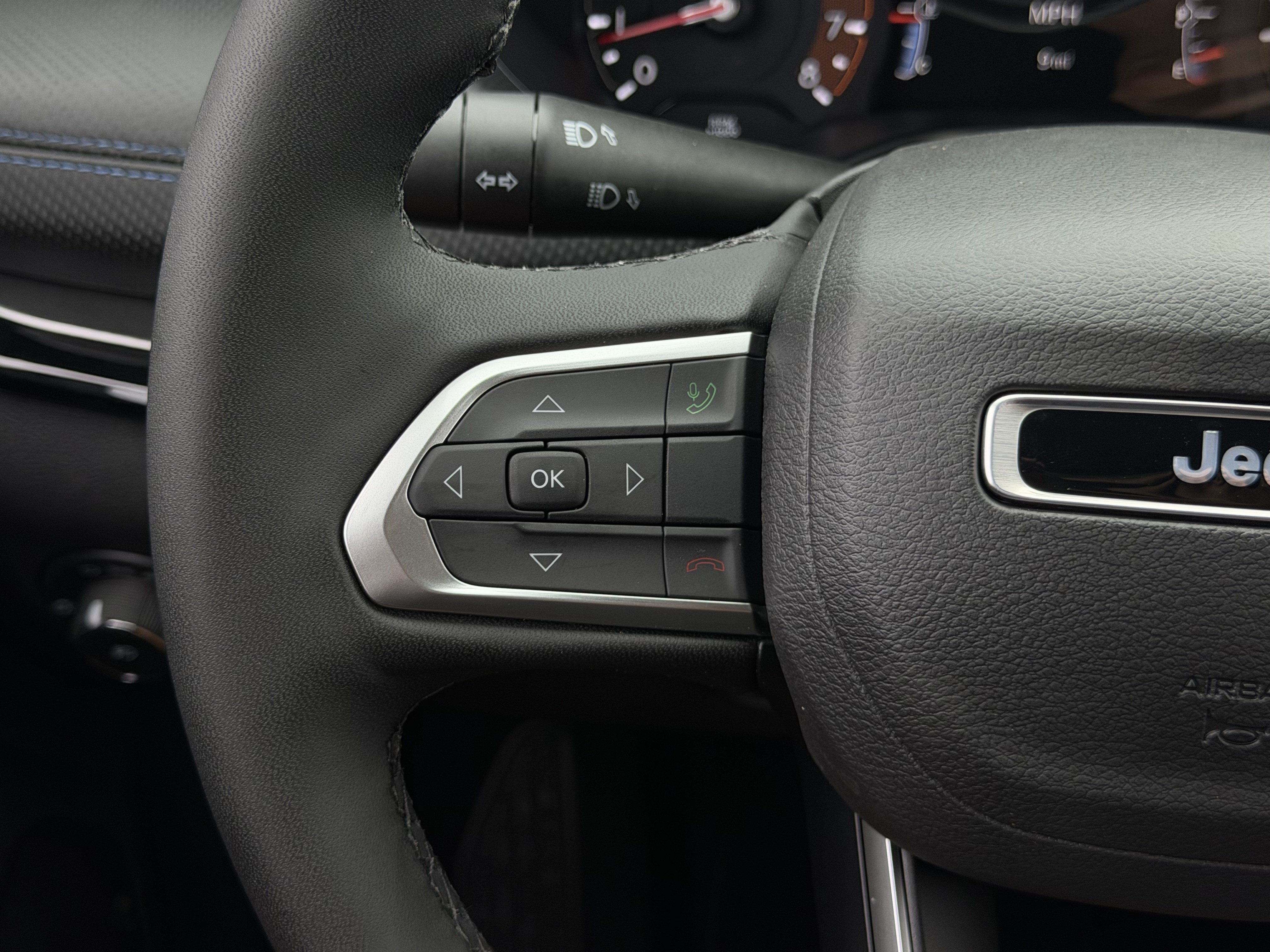 New 2026 Jeep Compass Latitude AWD/4WD image 14