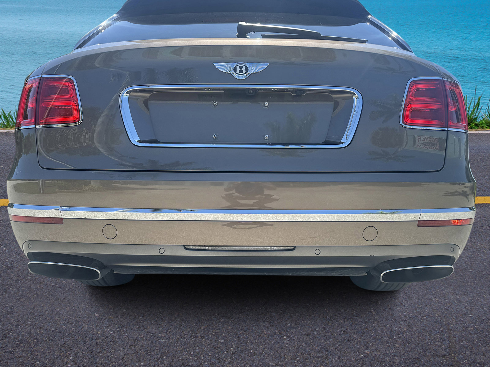 Used 2018 Bentley Bentayga image 36