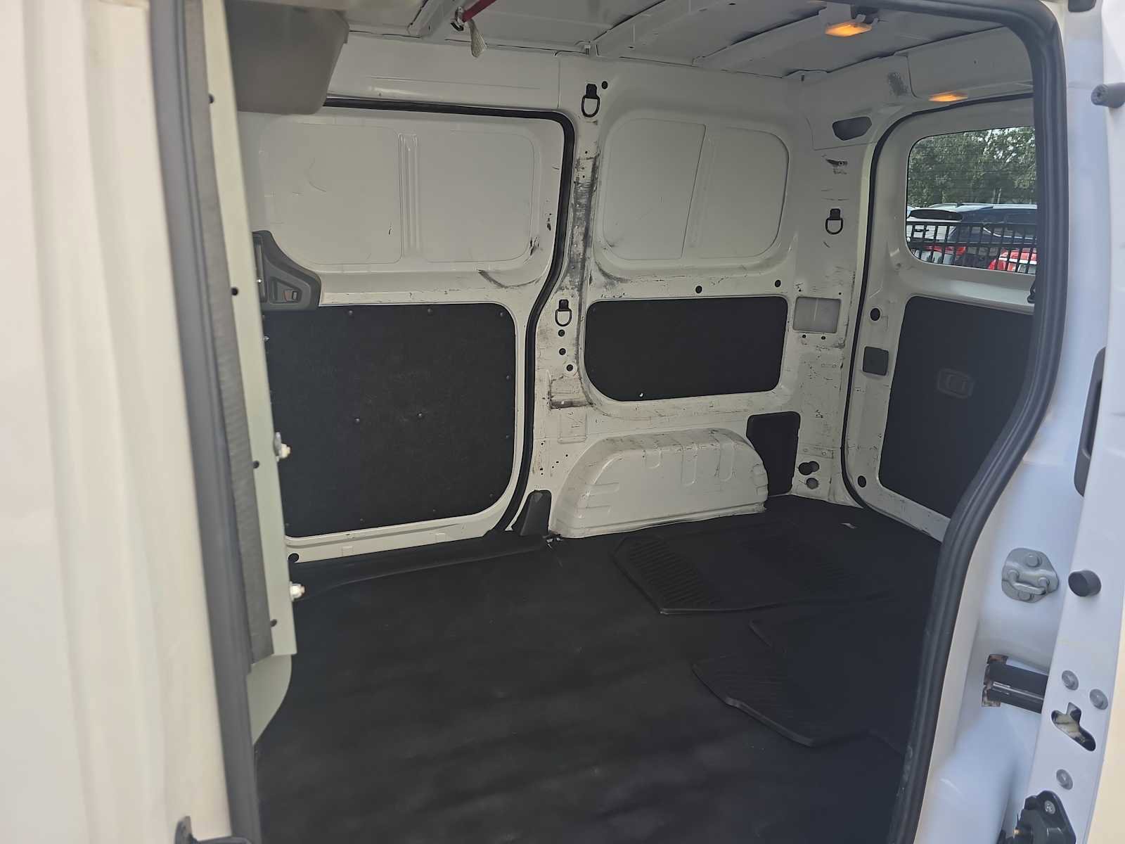 Used 2021 Nissan NV200 S w/ Back Door Glass Package image 23