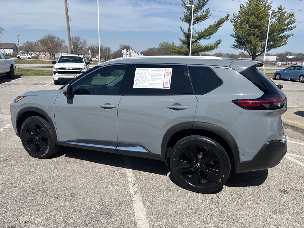 Used 2022 Nissan Rogue SL w/ SL Premium Package image 18