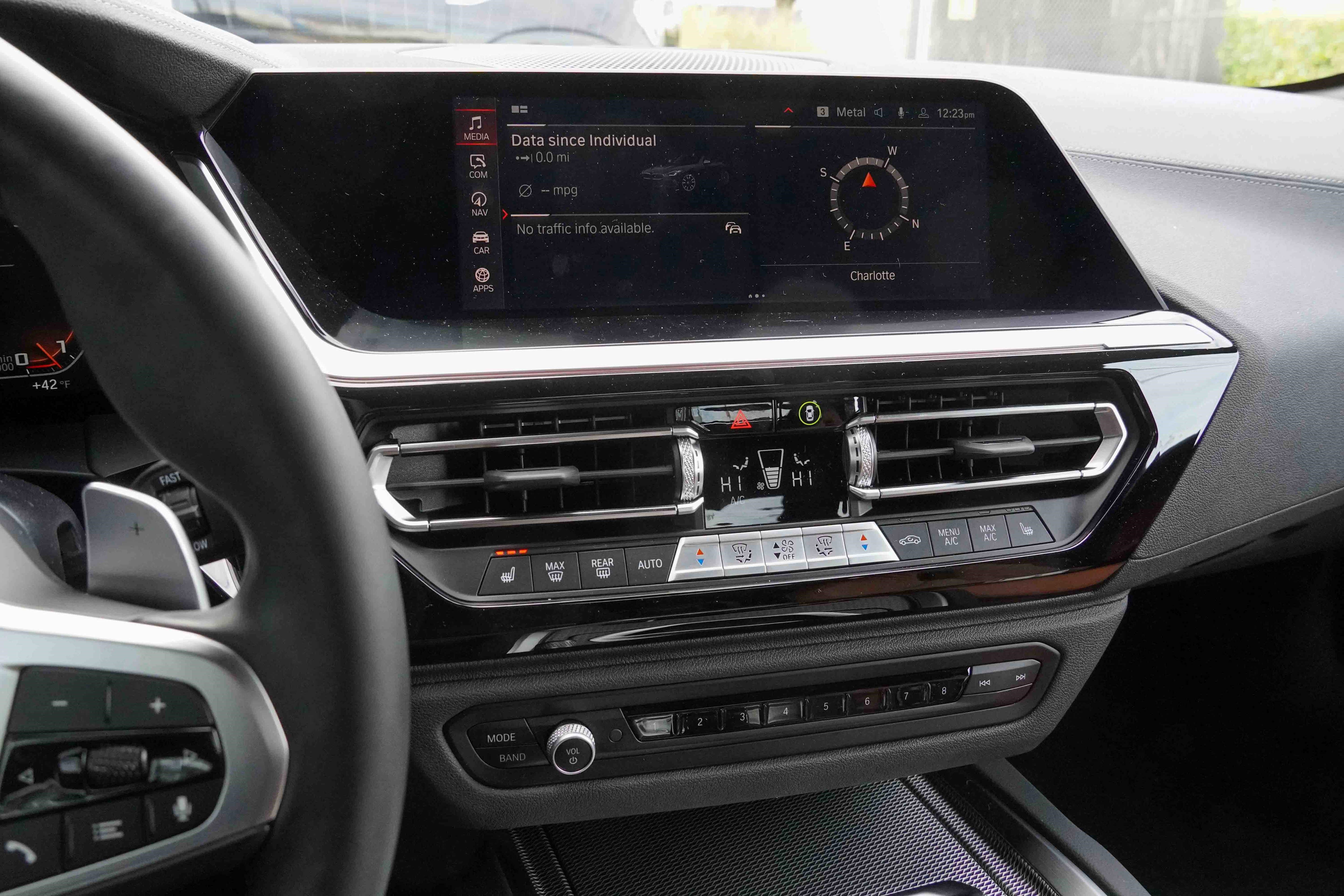 Certified 2025 BMW Z4 M40i w/ Premium Package image 25