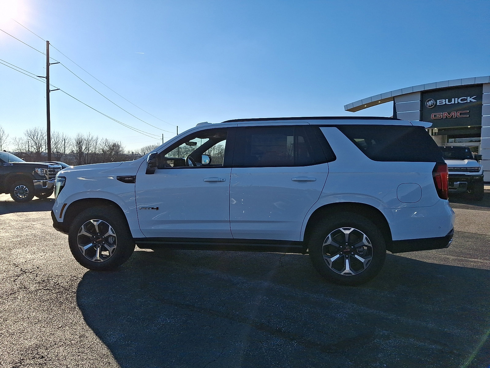 New 2026 GMC Yukon AT4 Ultimate w/ LPO, Floor Liner Package image 5