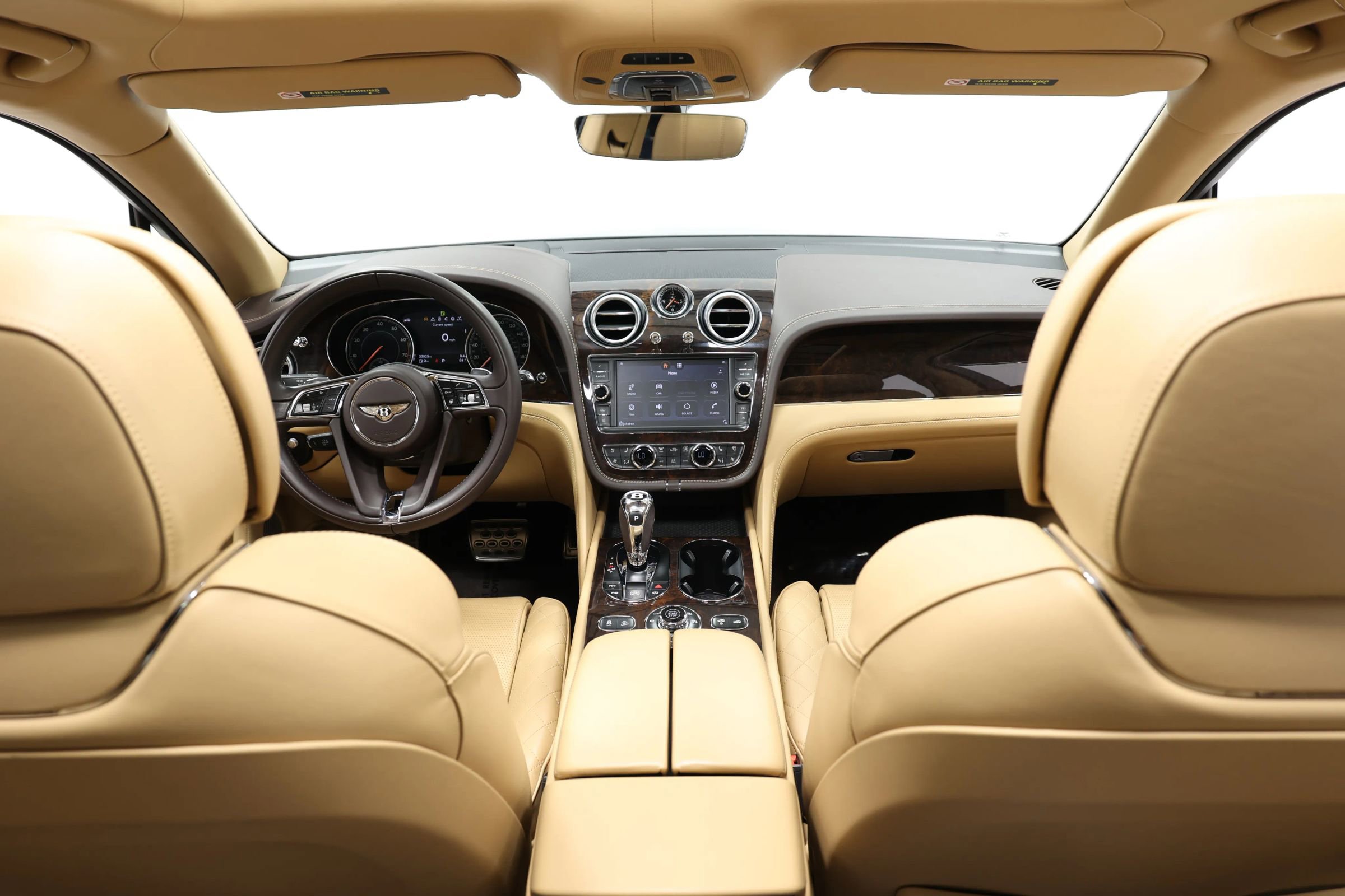 Used 2018 Bentley Bentayga AWD/4WD image 32
