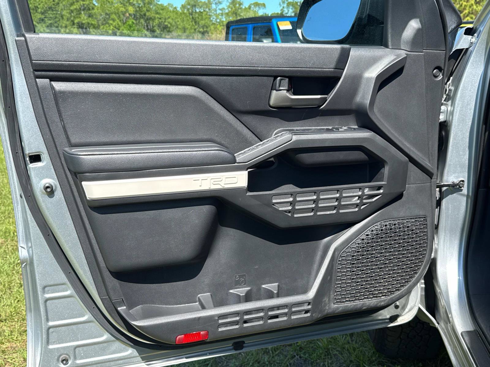 Used 2024 Toyota Tacoma TRD Off-Road image 17