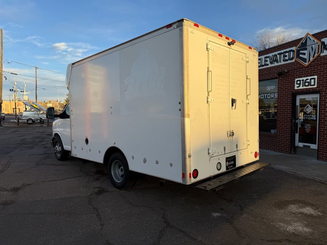 Used 2015 GMC Savana 3500 3500 image 2