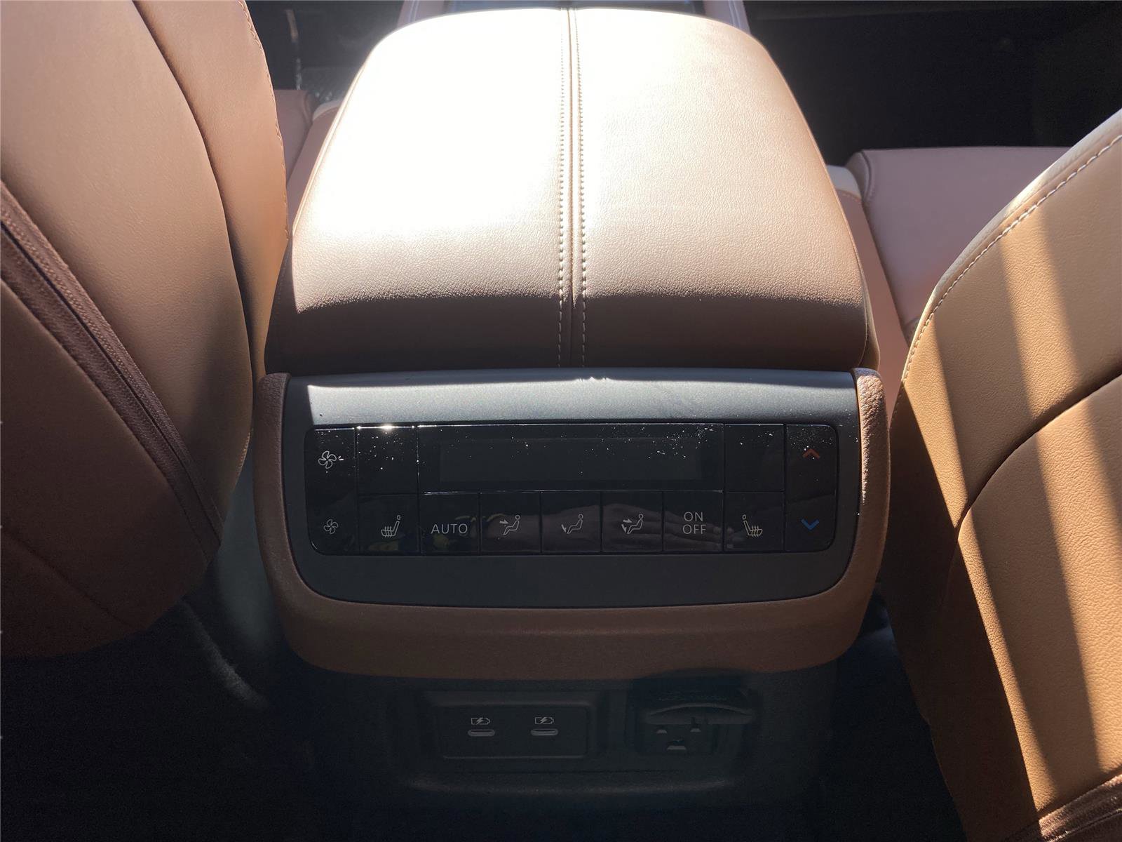 New 2026 Nissan Pathfinder Platinum image 28