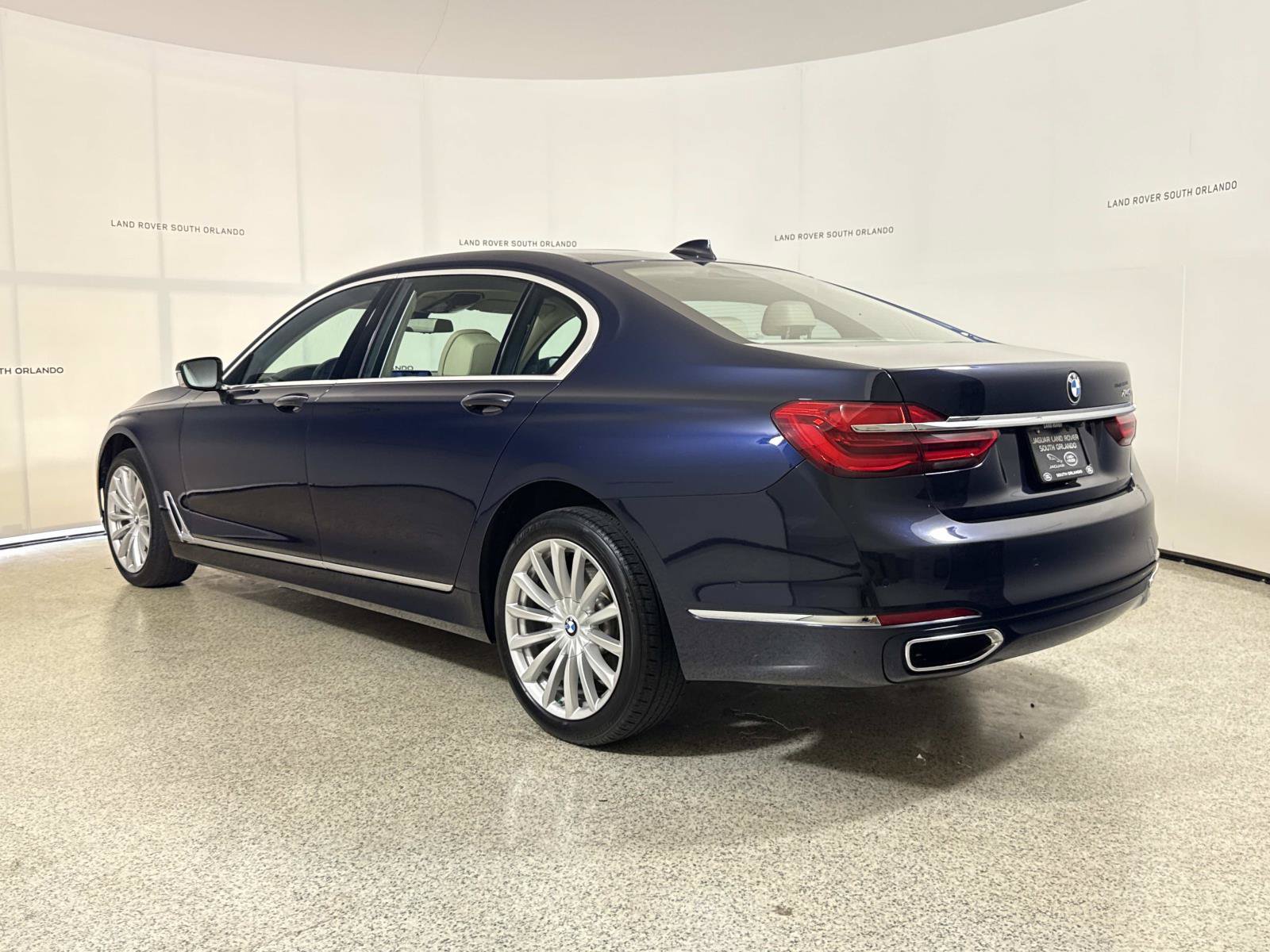 Used 2016 BMW 740i RWD image 3