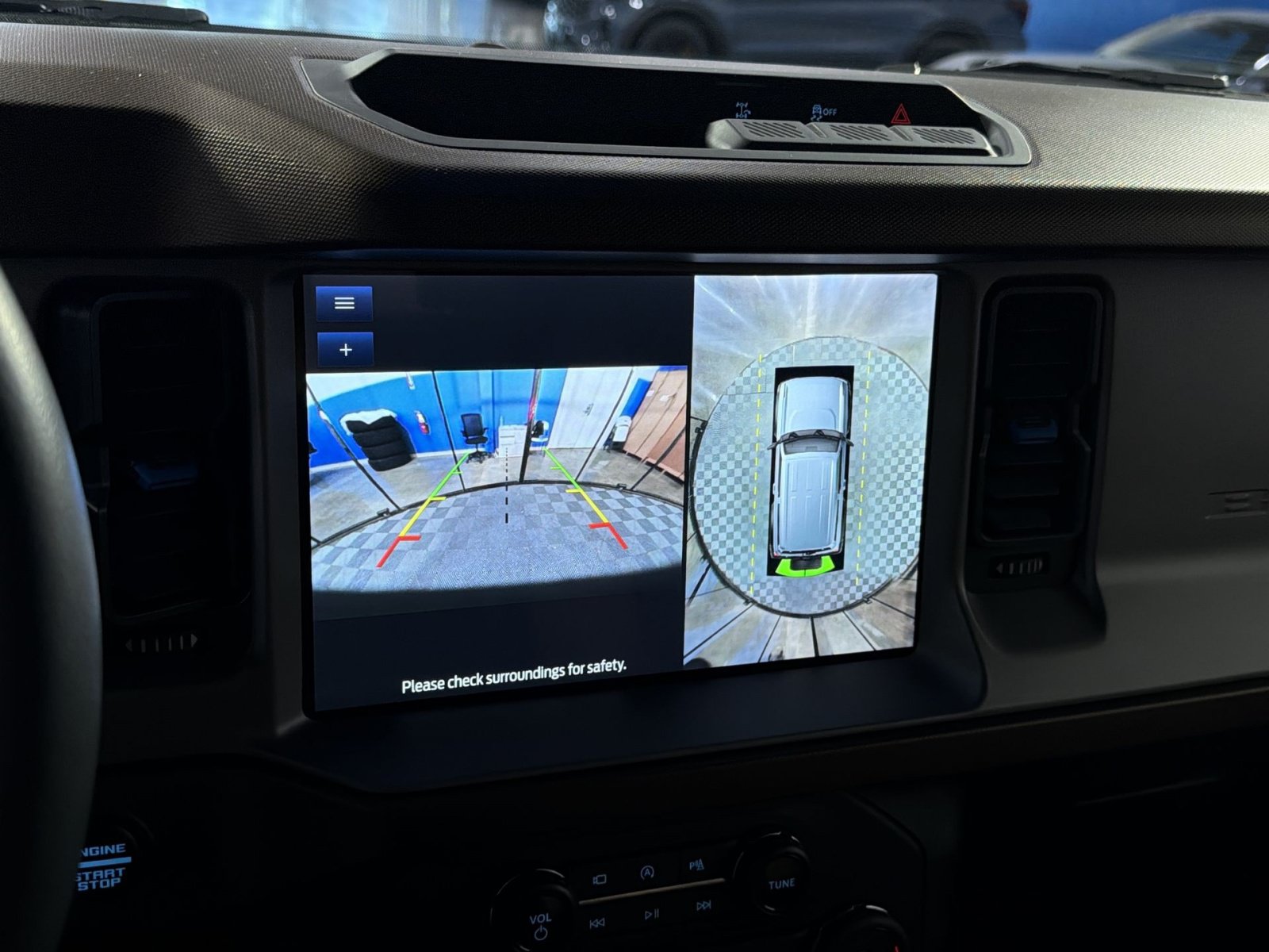 Used 2023 Ford Bronco Outer Banks AWD/4WD image 32