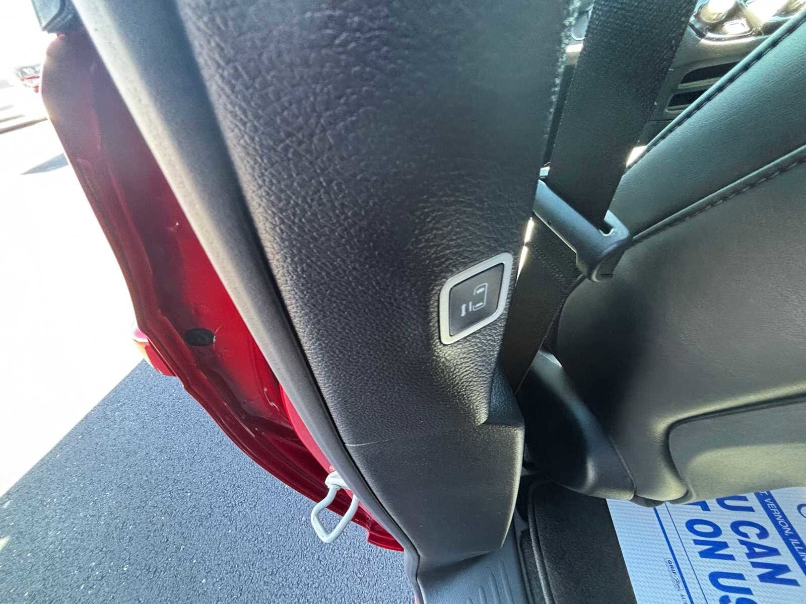 New 2026 Chrysler Pacifica Select image 21