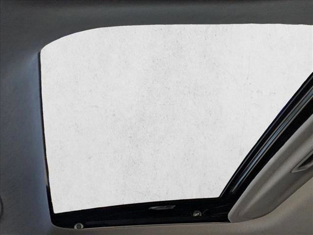 Used 2023 Hyundai Elantra Limited image 15