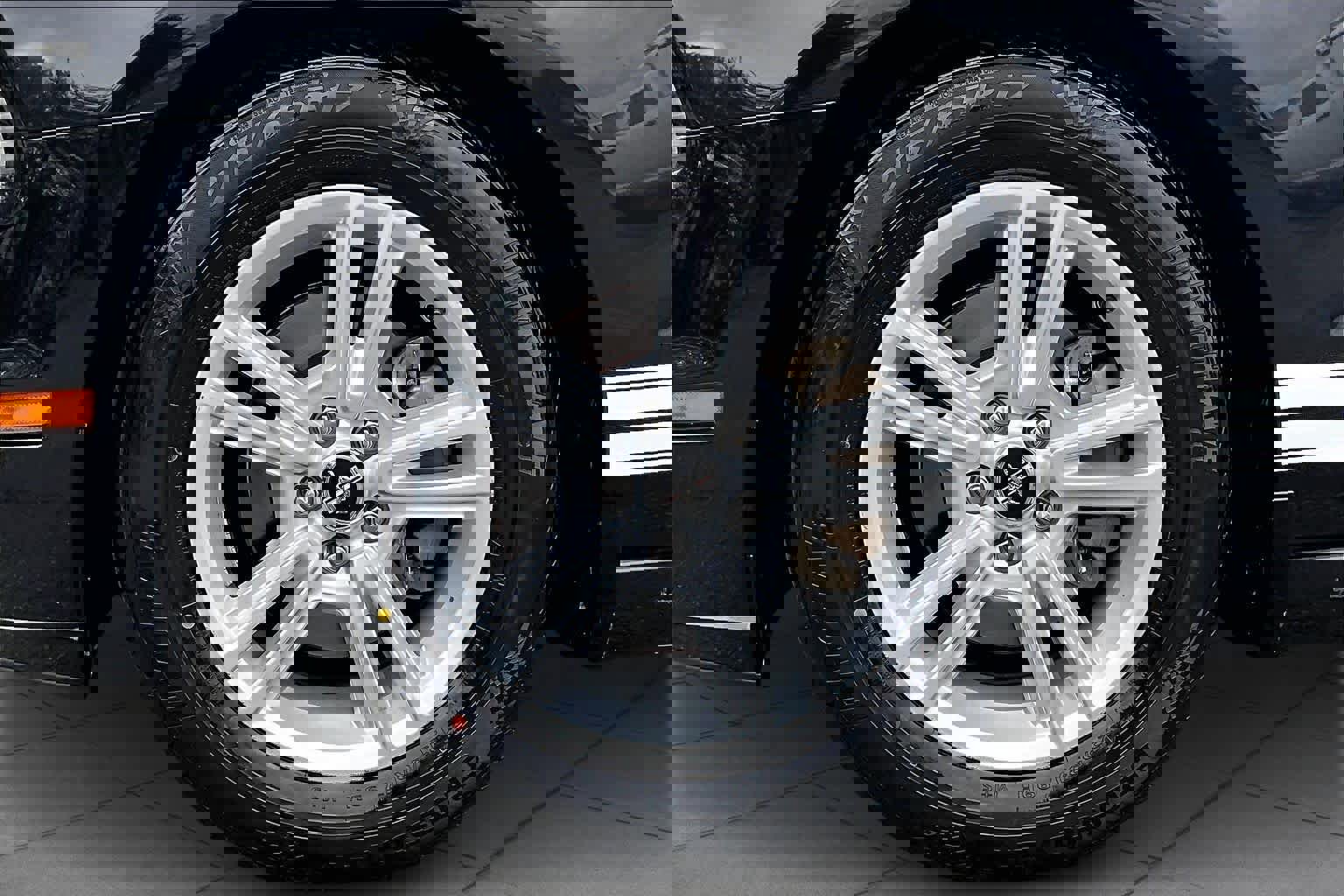 Used 2013 Ford Mustang Convertible image 8