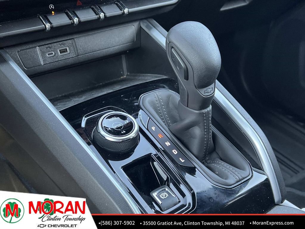 Certified 2024 Chevrolet Colorado Trail Boss w/ Technology Package AWD/4WD image 23