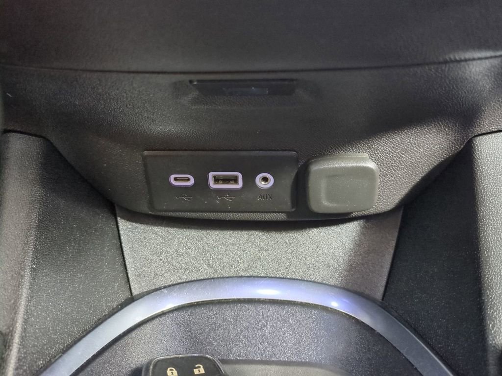 Used 2022 Chevrolet Malibu LT image 25