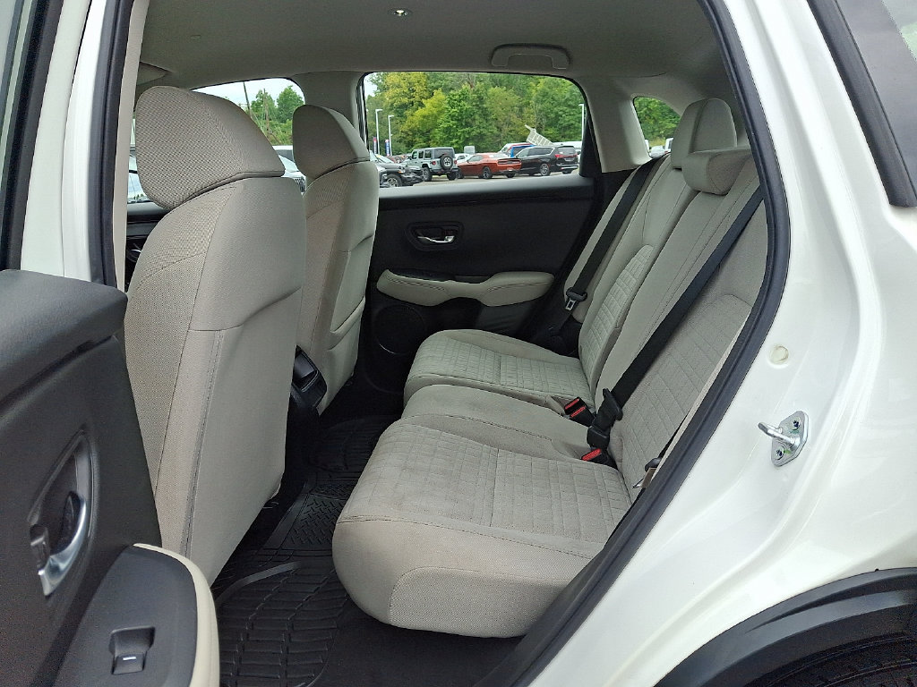 Used 2023 Honda HR-V LX image 11