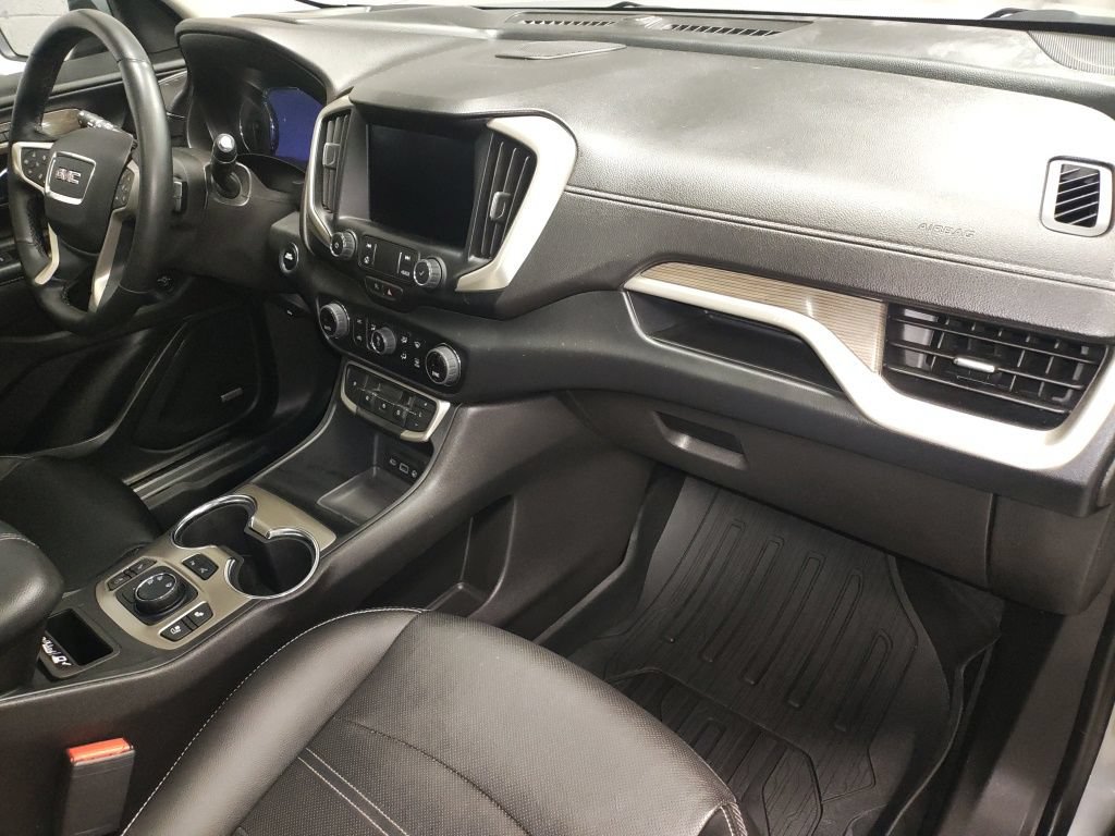 Used 2023 GMC Terrain Denali w/ Denali Premium Package AWD/4WD image 8