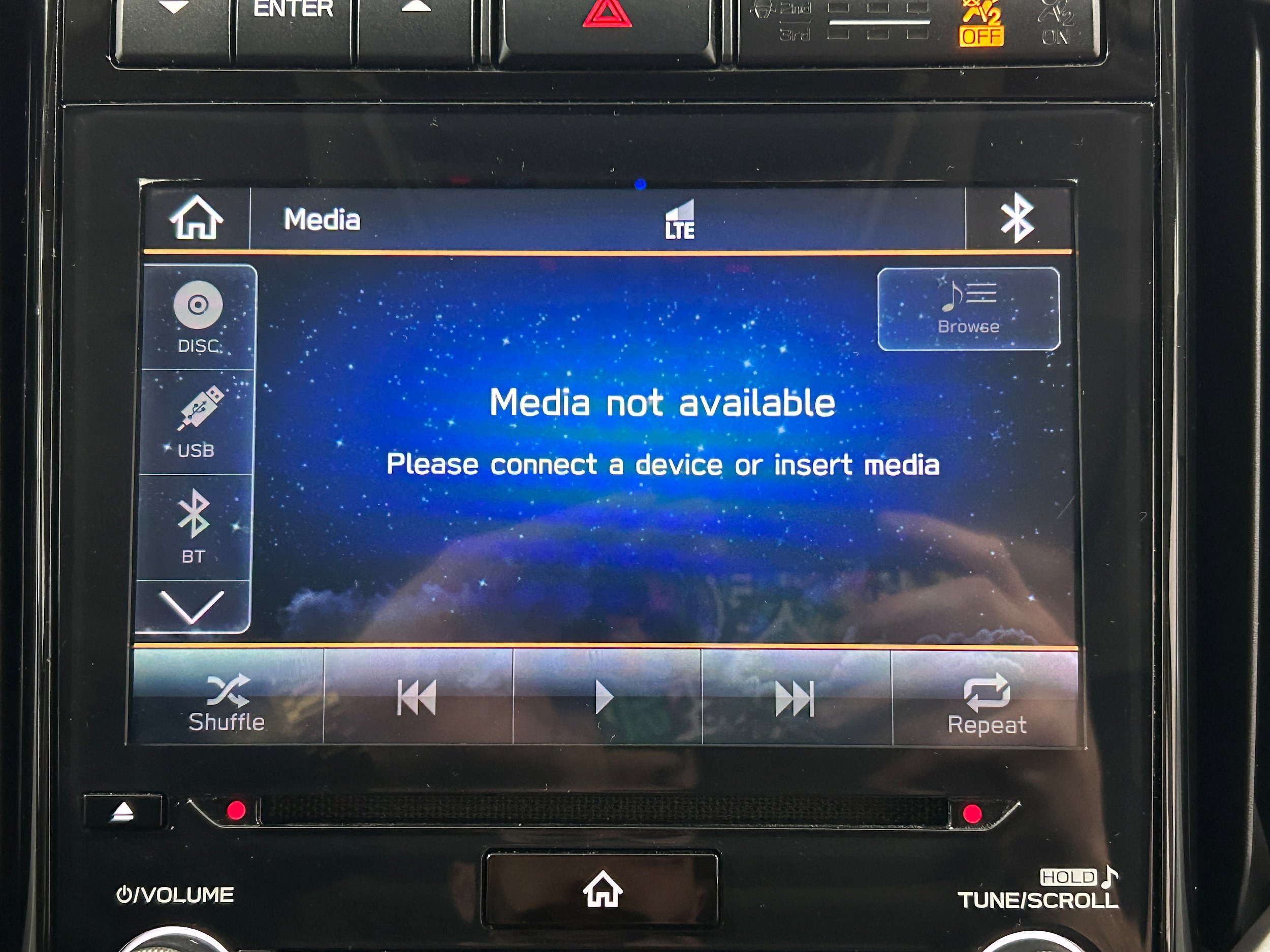 Used 2021 Subaru Ascent Limited w/ Technology Package image 6