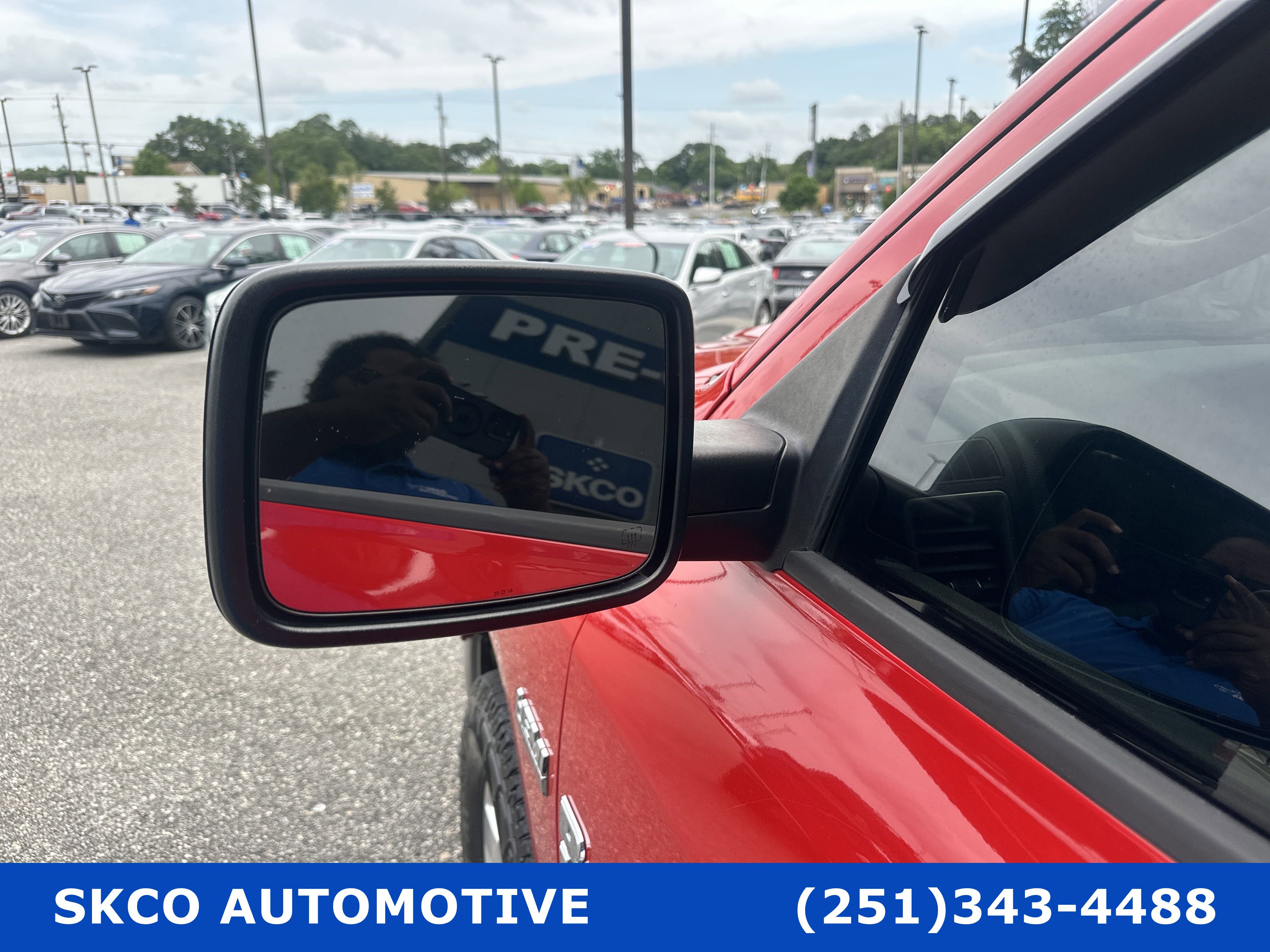 Used 2017 RAM 1500 Classic SLT image 10