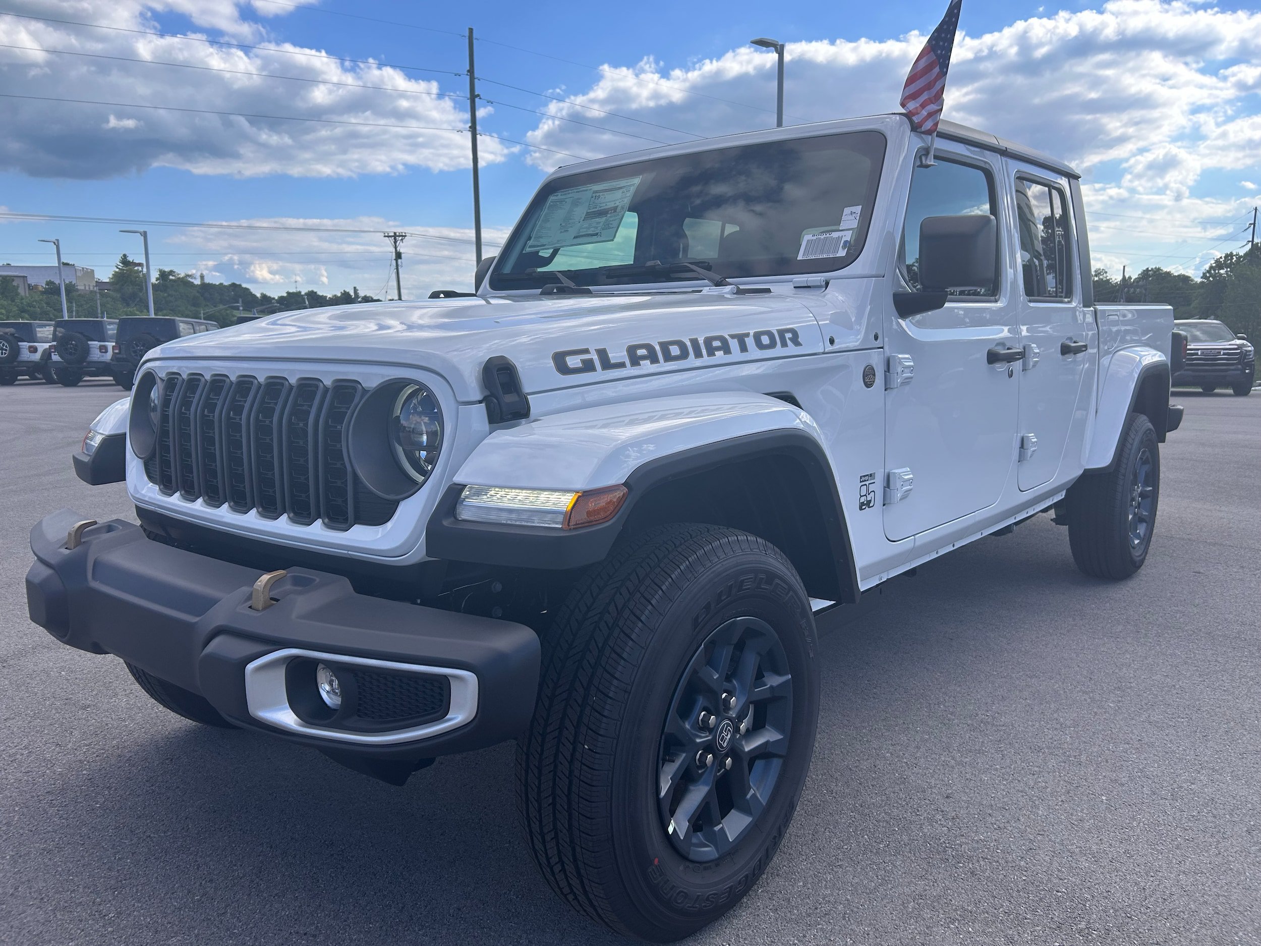 New 2026 Jeep Gladiator Sport AWD/4WD image 7