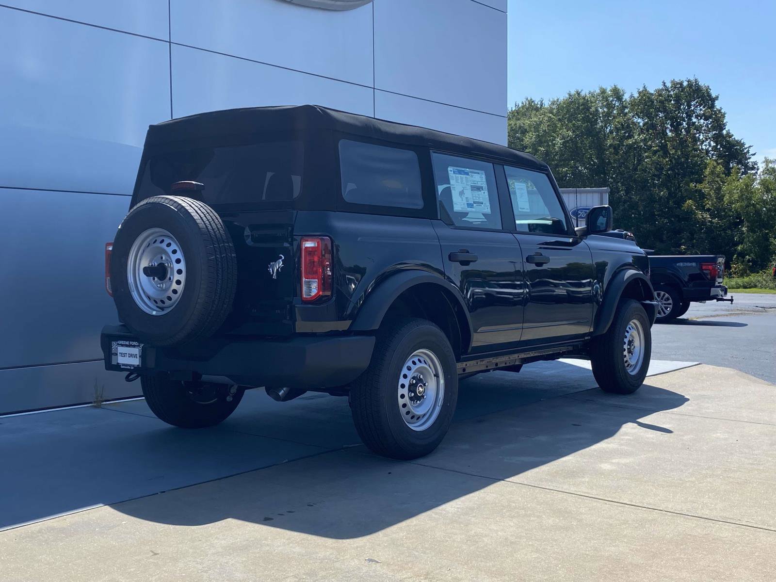 New 2025 Ford Bronco Base 4 Door 4x4 4WD image 4