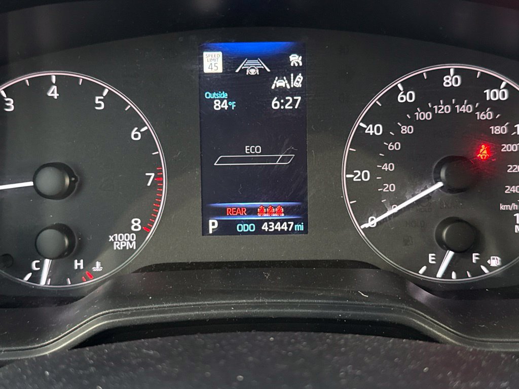 Used 2025 Toyota Corolla LE FWD image 21