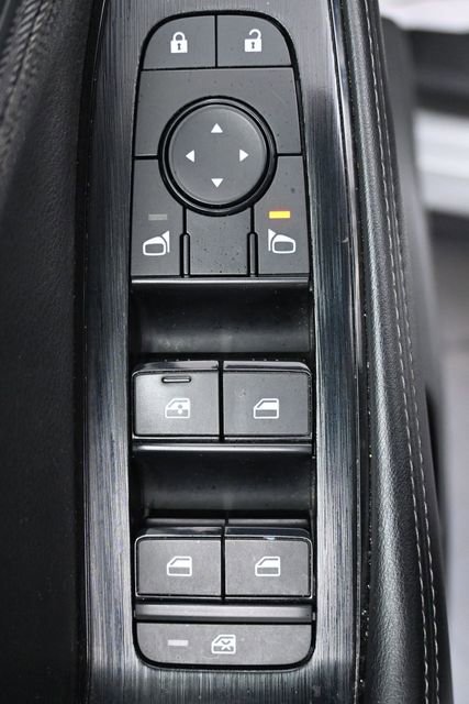 Used 2023 Nissan Rogue SV image 12